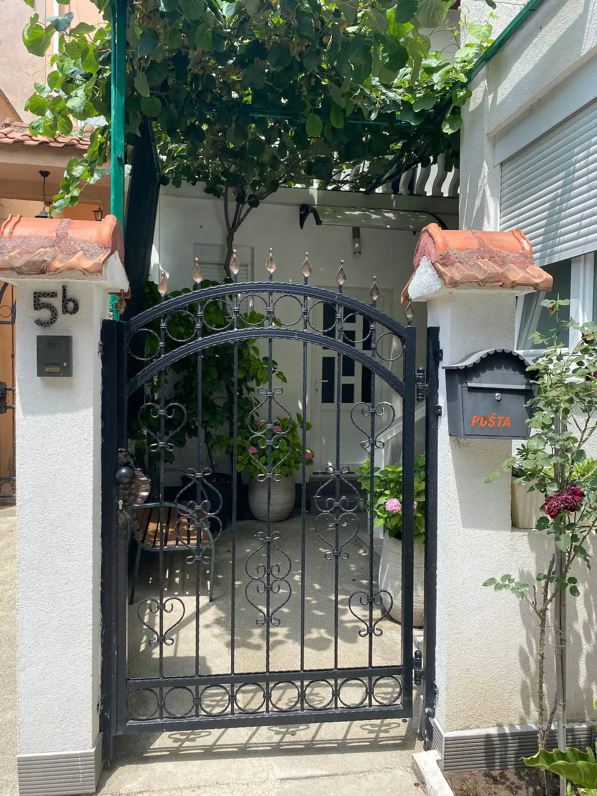 Studio Apartment Sayra