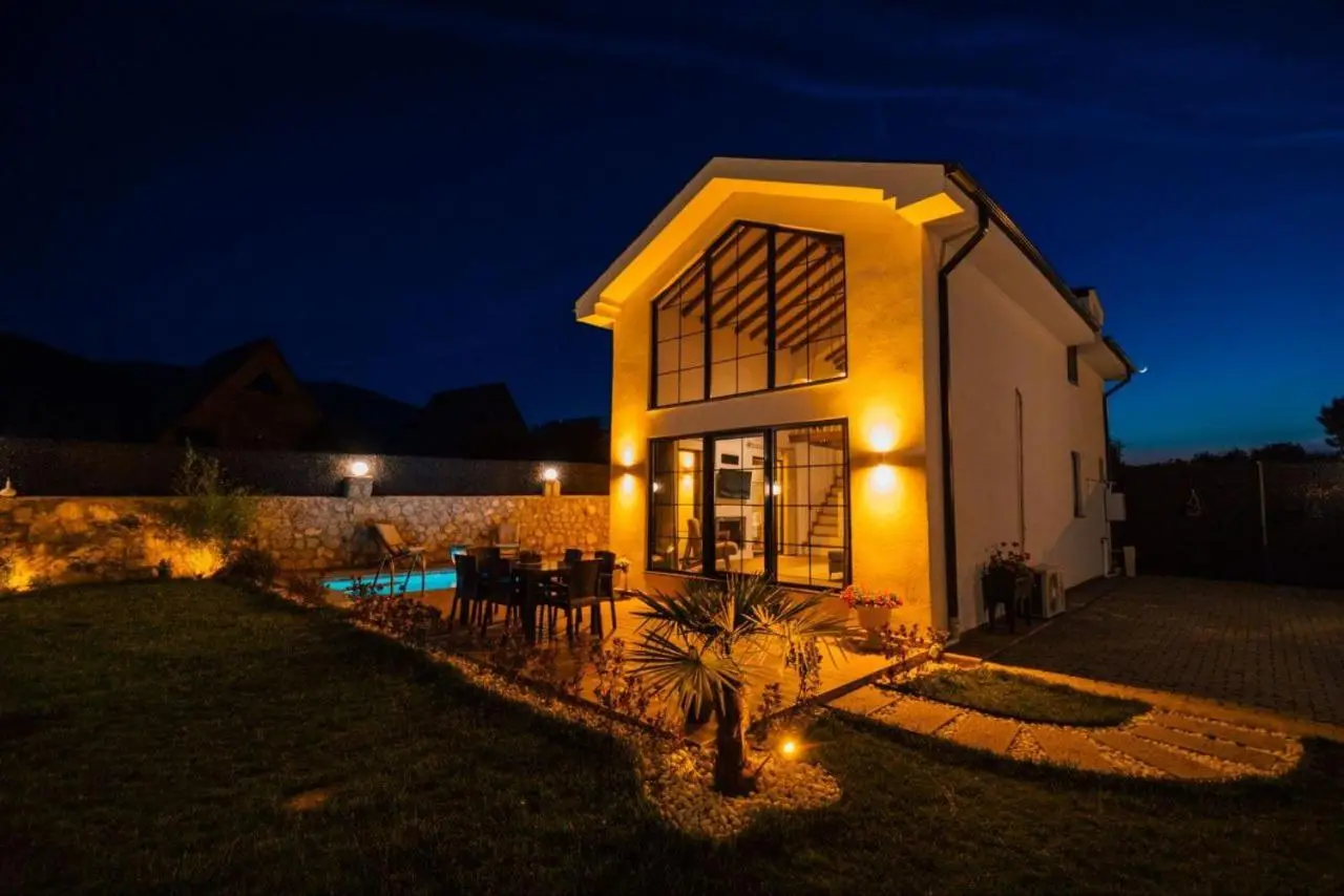 Sapanca İnci Suit