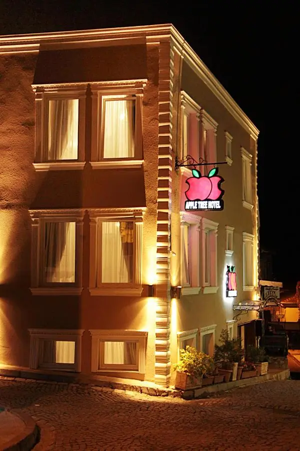 Apple Tree Hotel