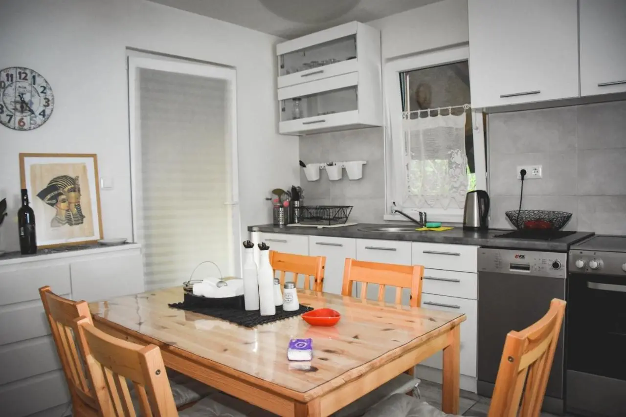 Apartman Ena