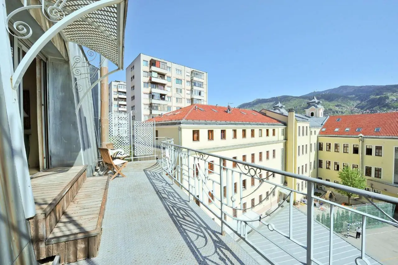 MICHELE Hotel