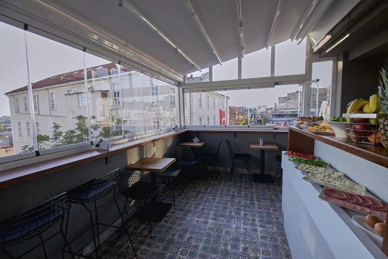 Arart Hotel
