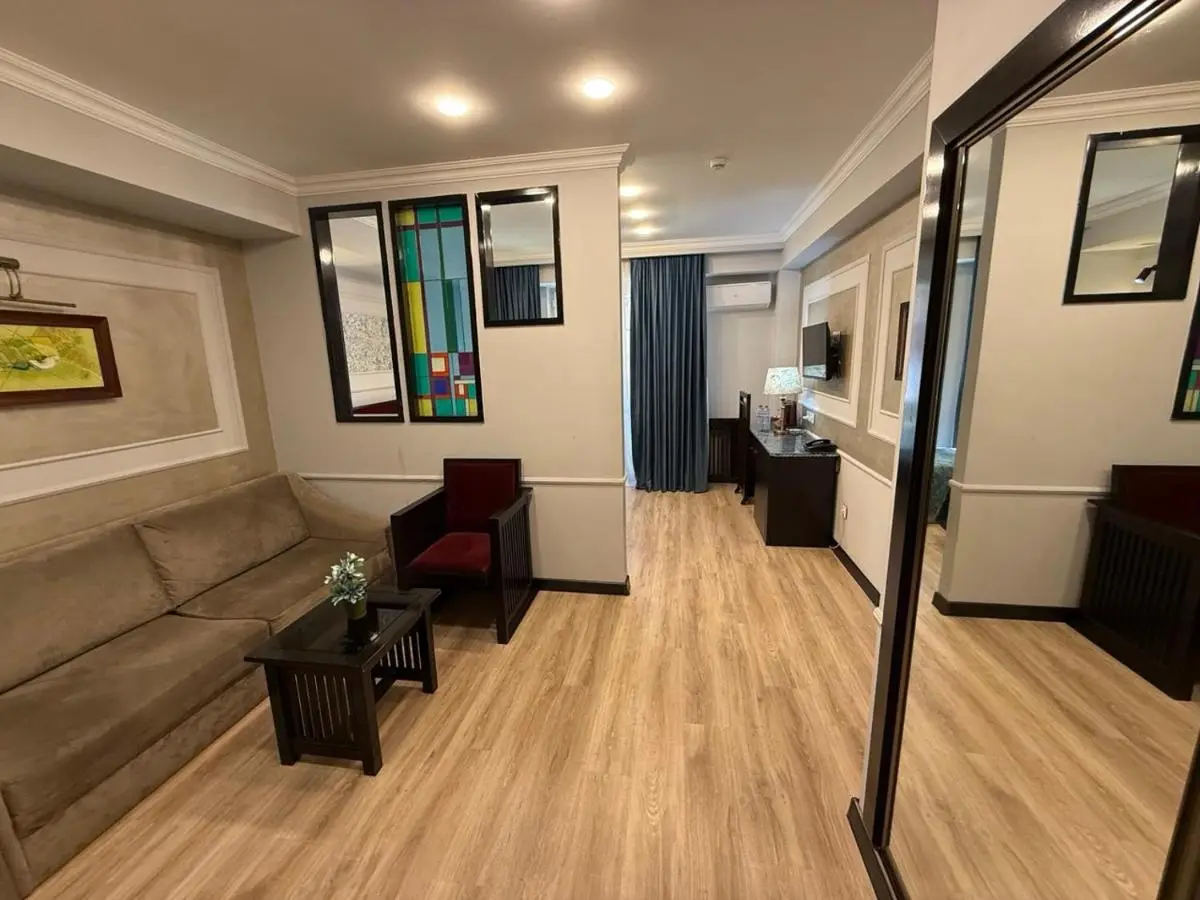 Hazz Central Hotel