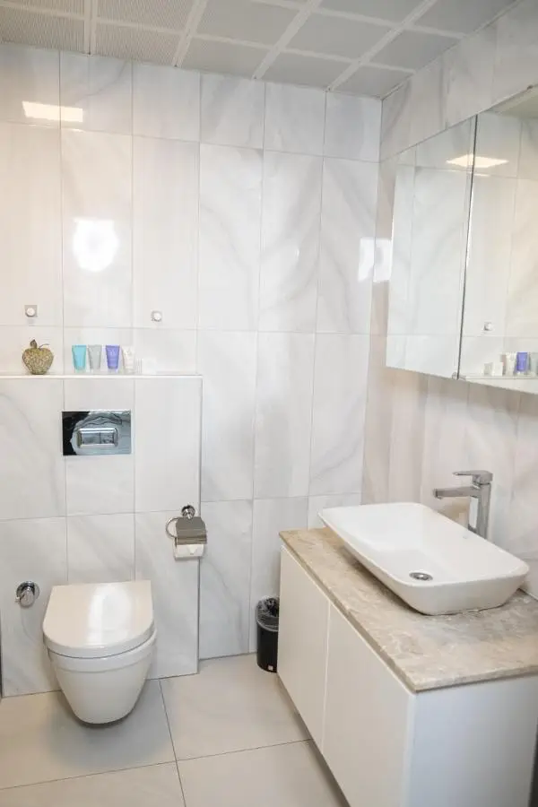 ONLY ONE Suites & Residences