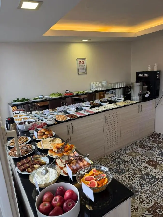Pera Arya Hotel