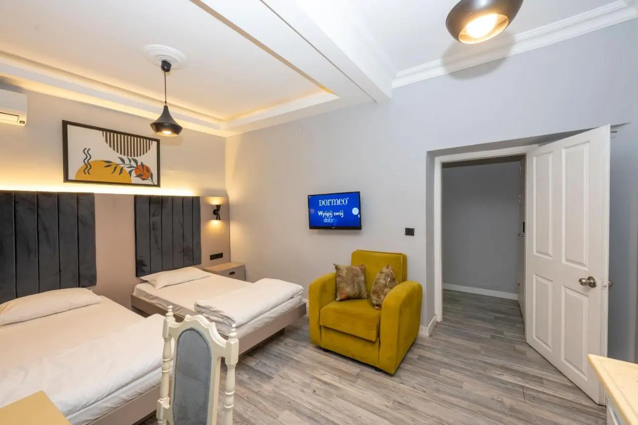 Cirrus Suites
