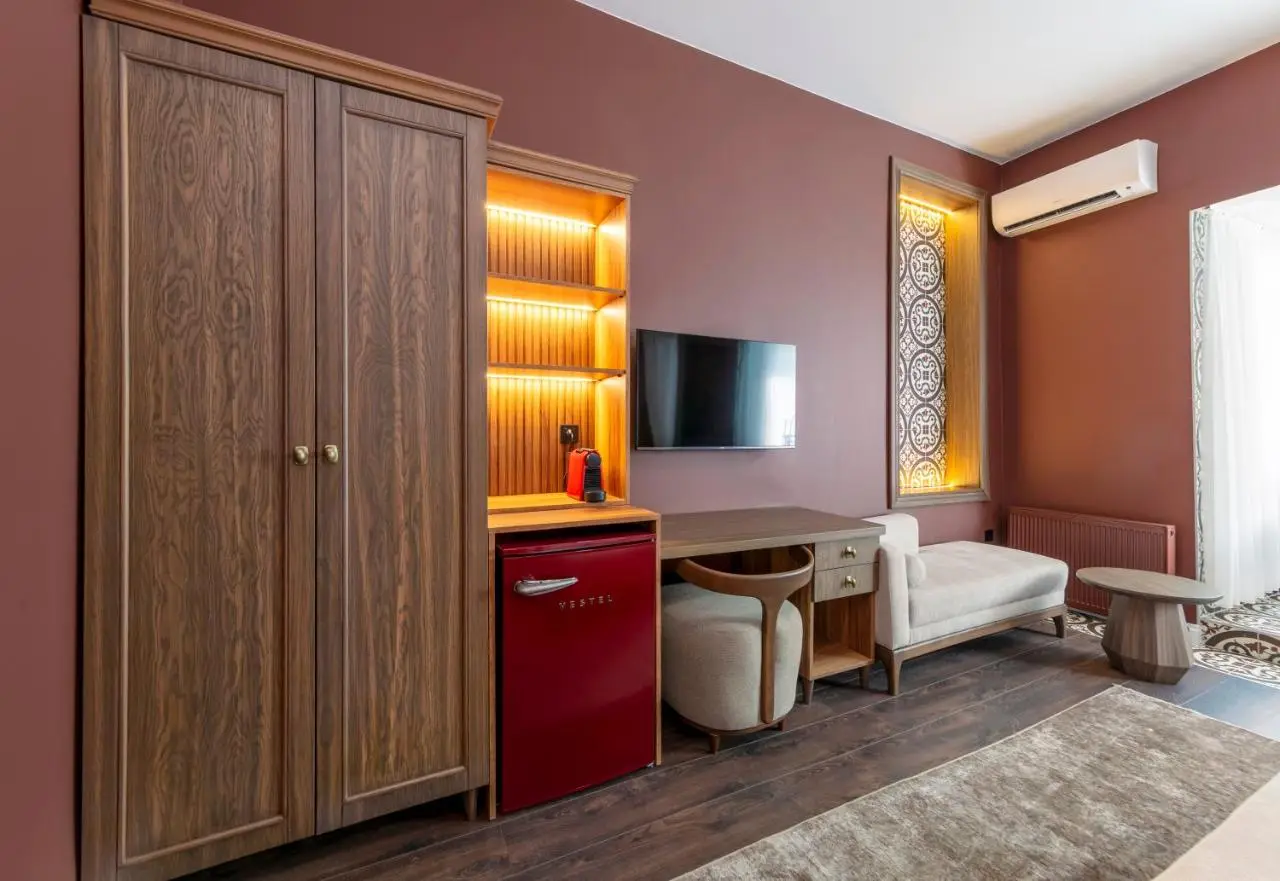 CLK Suites Hotel