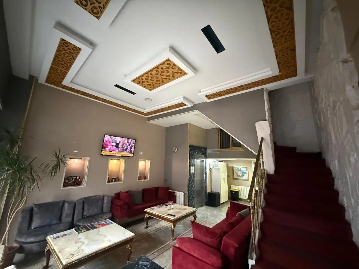 RHYTHM HOTEL