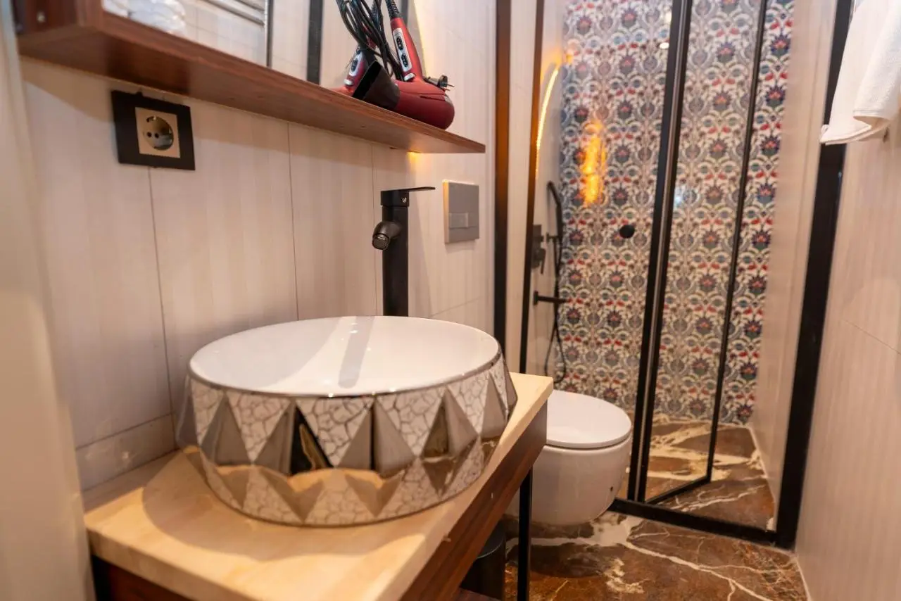 THE MUA LUXURY HOMEs