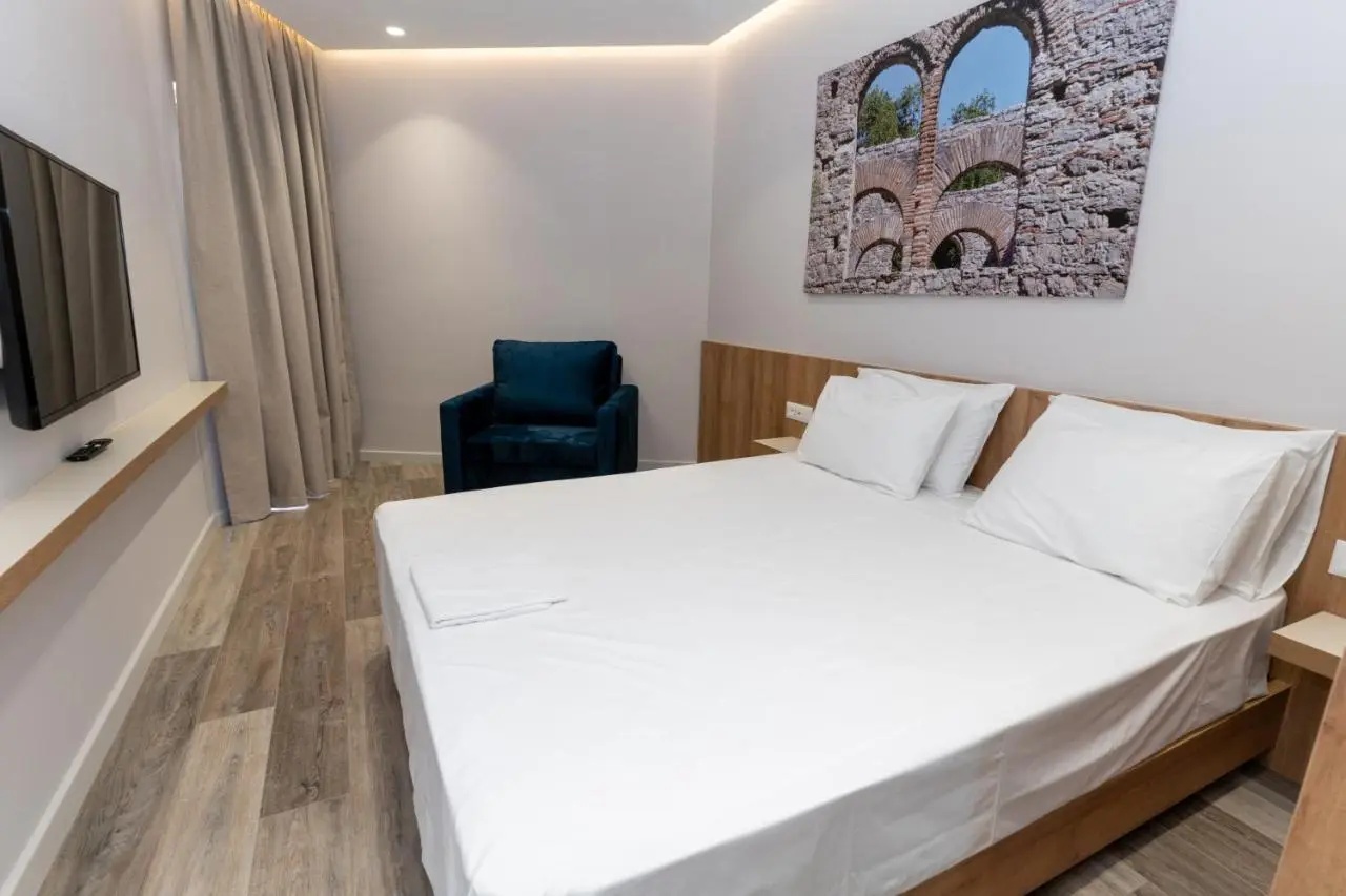 Titania Hotel