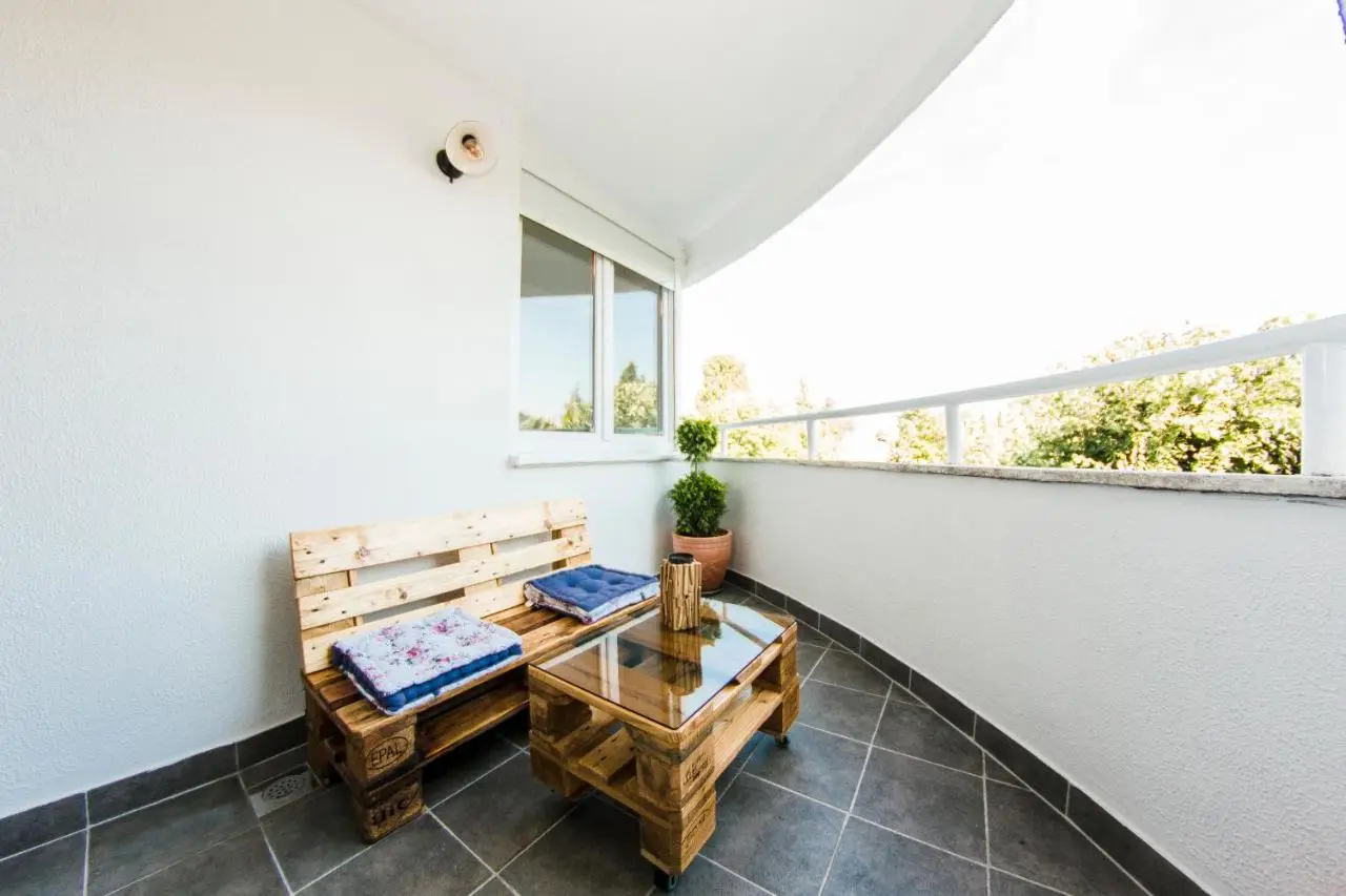 Apartment Ella