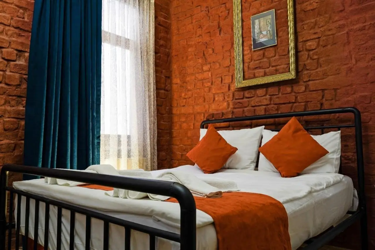 1826 Heritage Rooms
