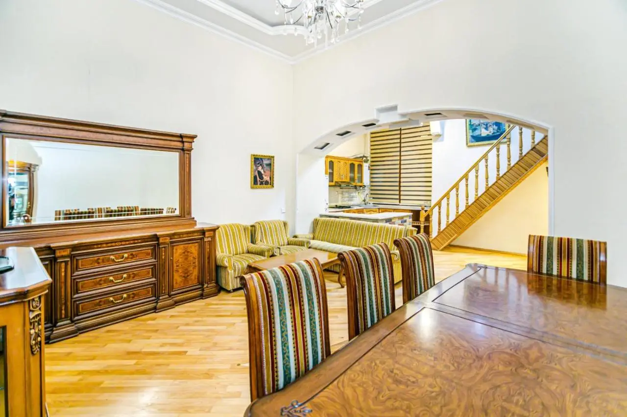 Apartment Hiss Lux