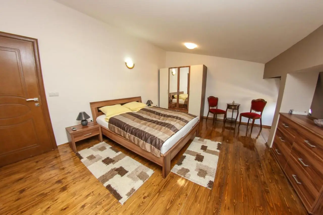 Apartments Cyrano 1&2
