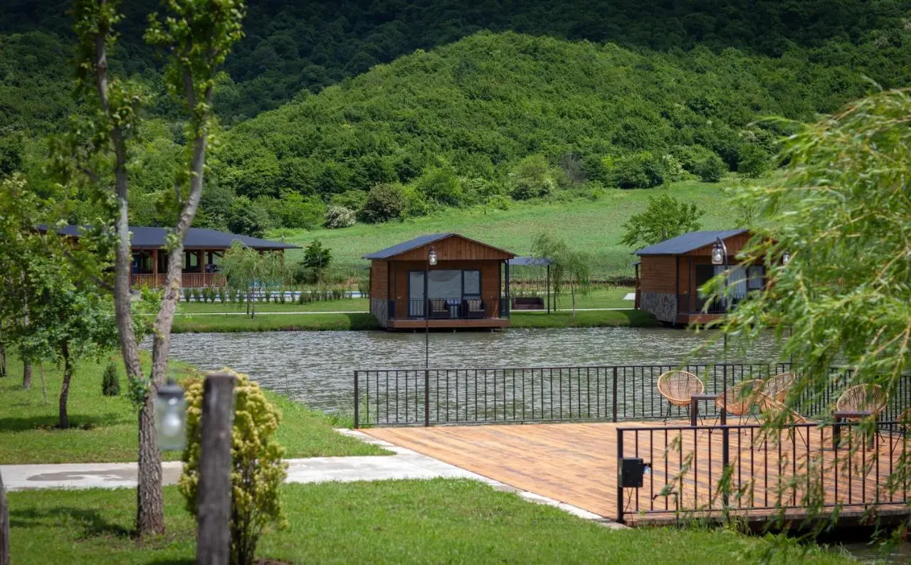 Moretoni Lake Resort