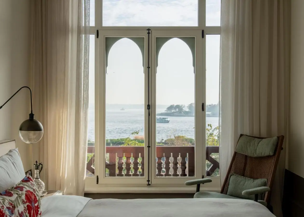Hovagimyan Hotel and Suites