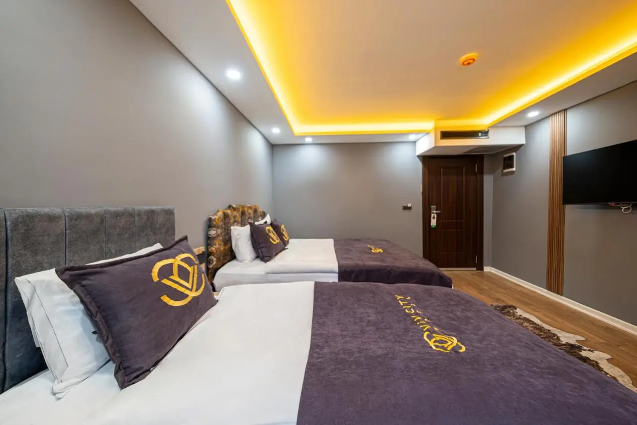 Viv City Hotel