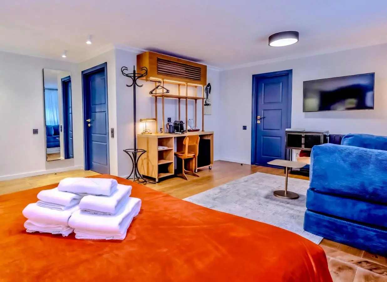Zorba&Bond Boutique Hotel