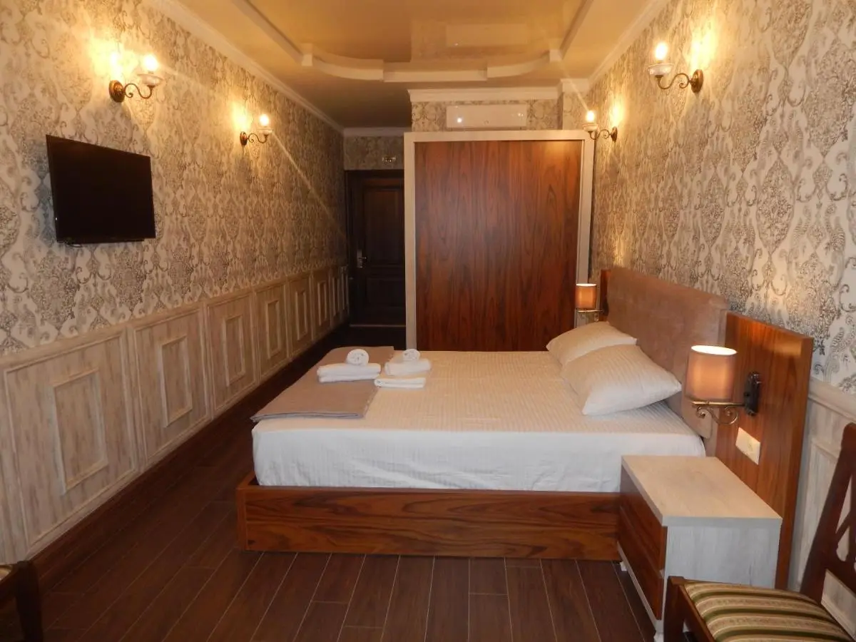 MELINI Boutique Hotel
