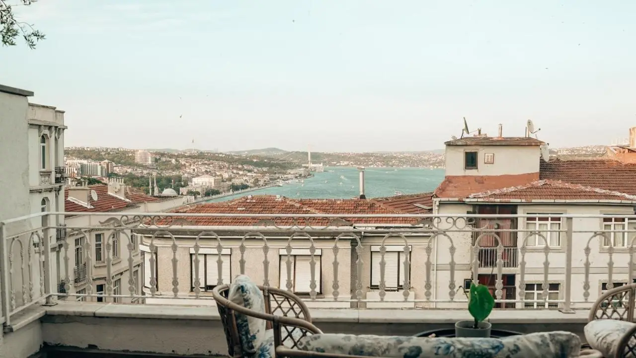 Bosphorus View Oasis 3 BR- 2 BA APARTMENT