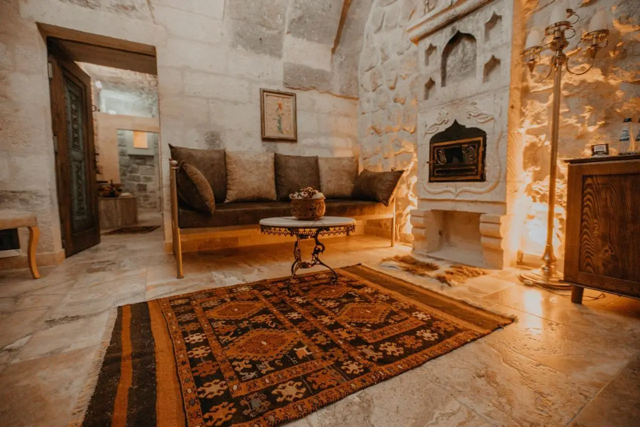 Serenus Cave Suites