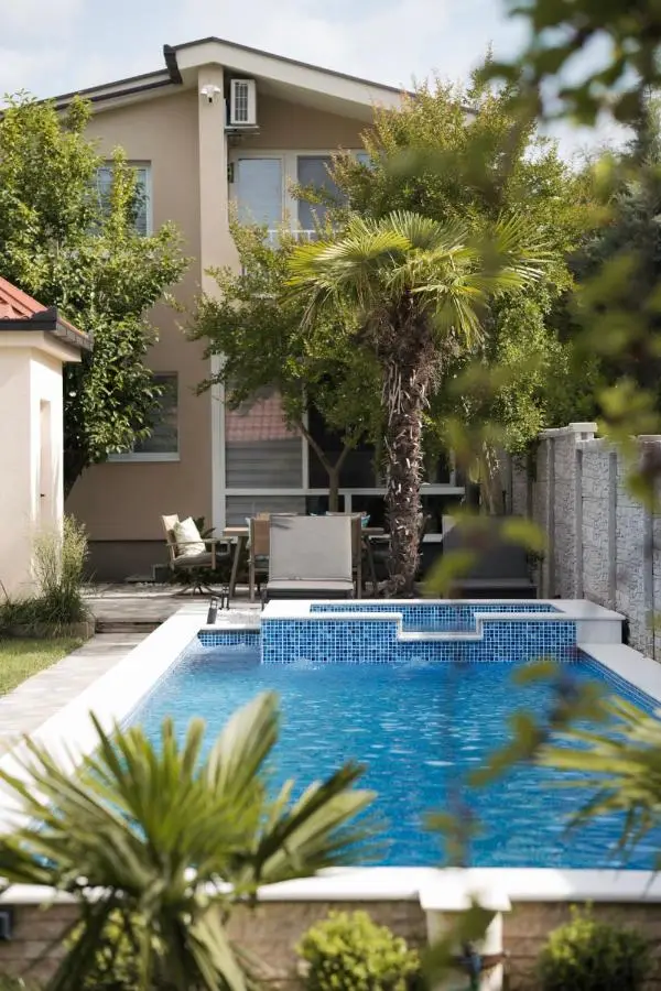 Villa Bura