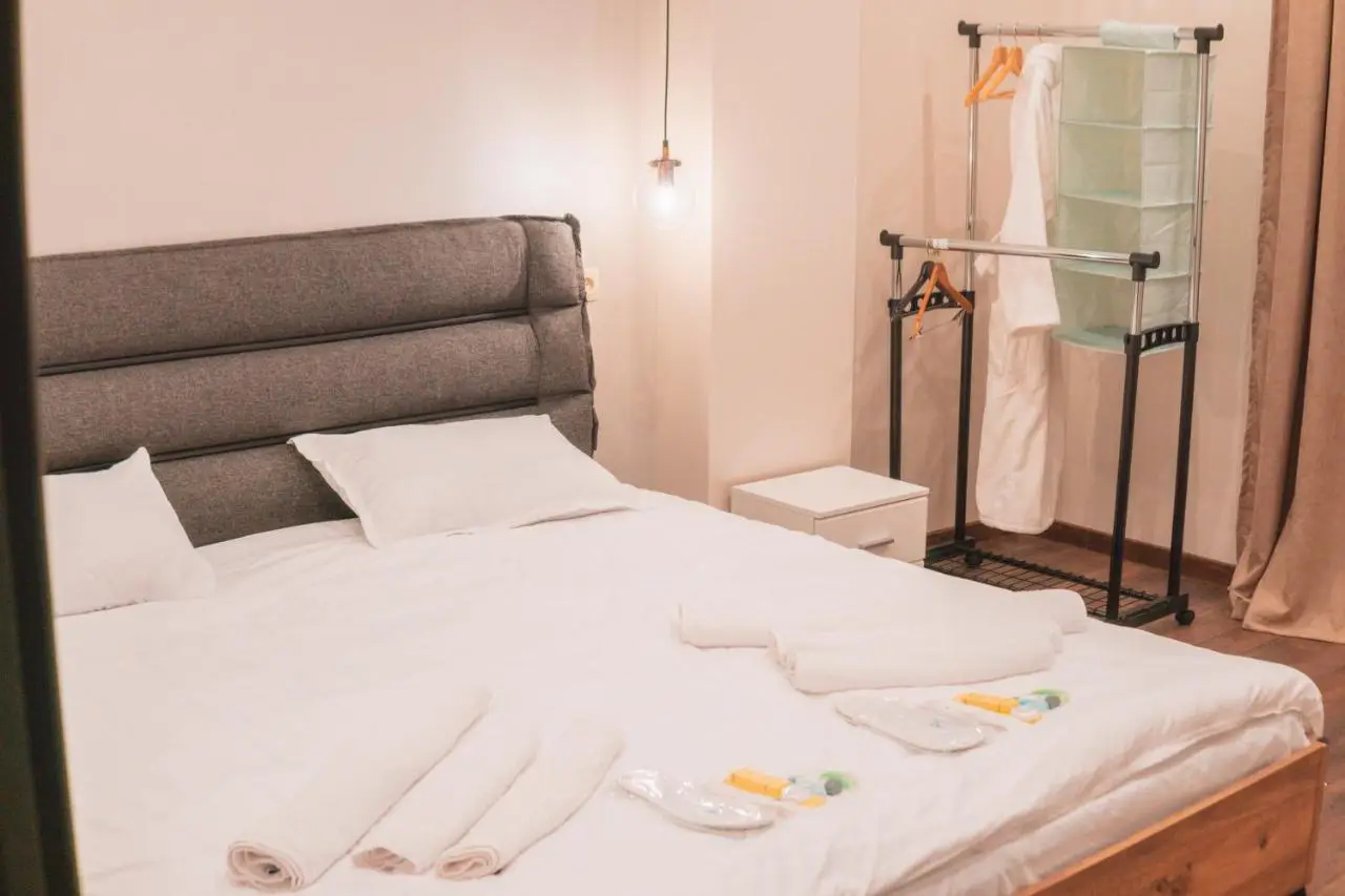 APARTMENT SIXTEEN