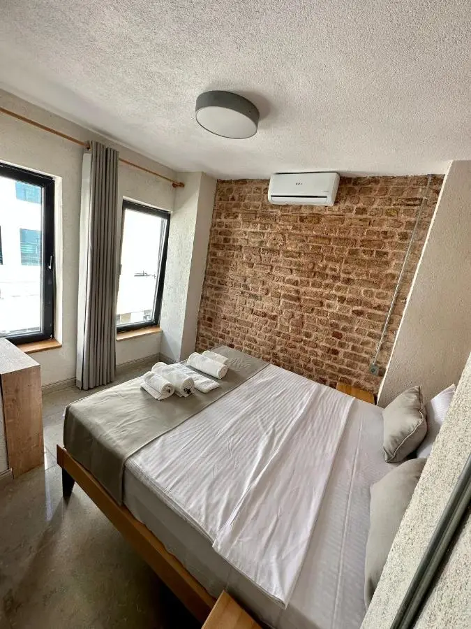 Elegance House Hotel