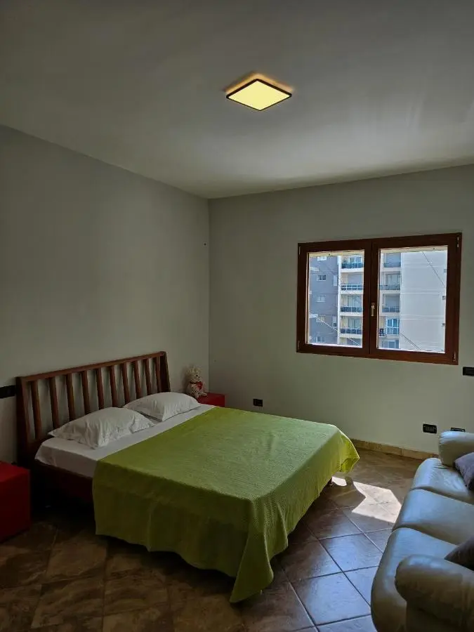 Elly Apartment