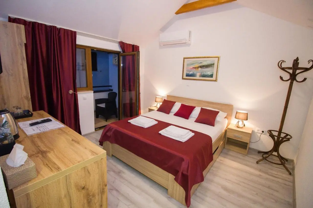 "VILLA DENY" Boutique HOTEL - included "FREE PARKING"