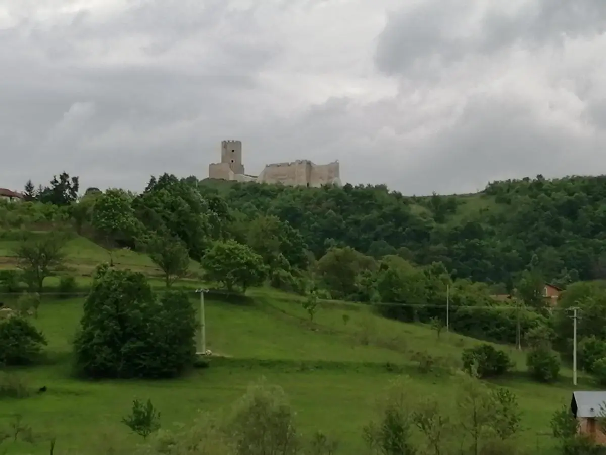River Bank Apartments & Castle view