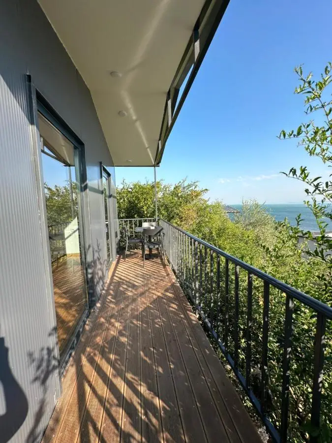Lake Escape Villa Shirokë