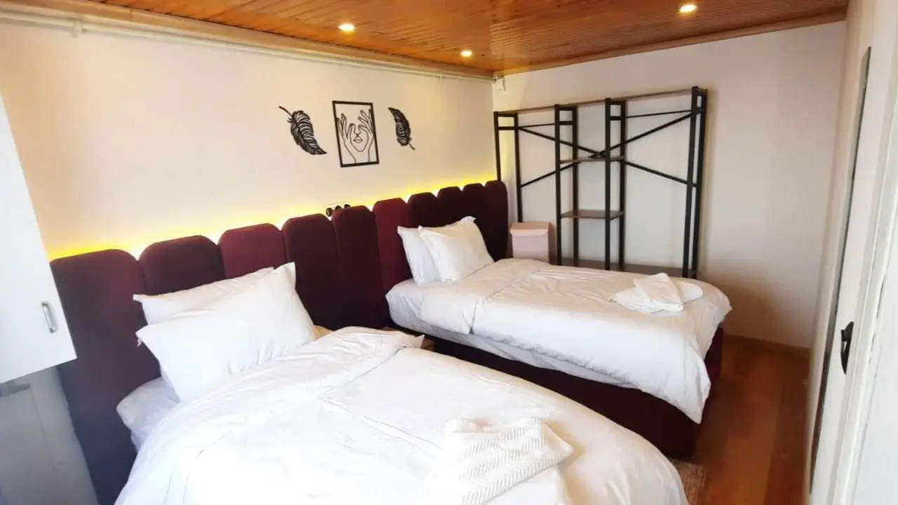 FINDIKZADE SEASIDE FLATS in lively Fatih area very near metro and tourist sights