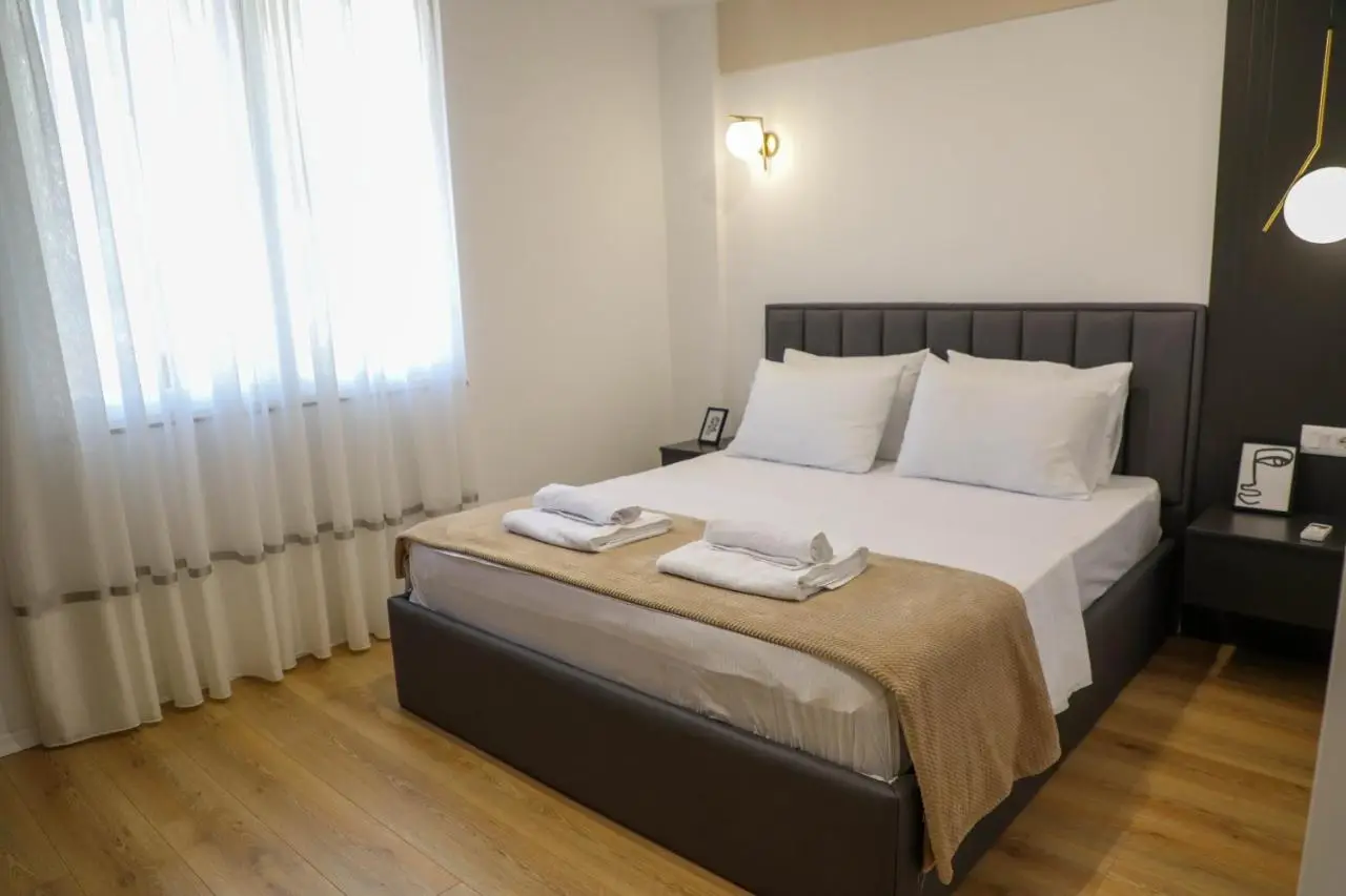 Central Continental Apartment