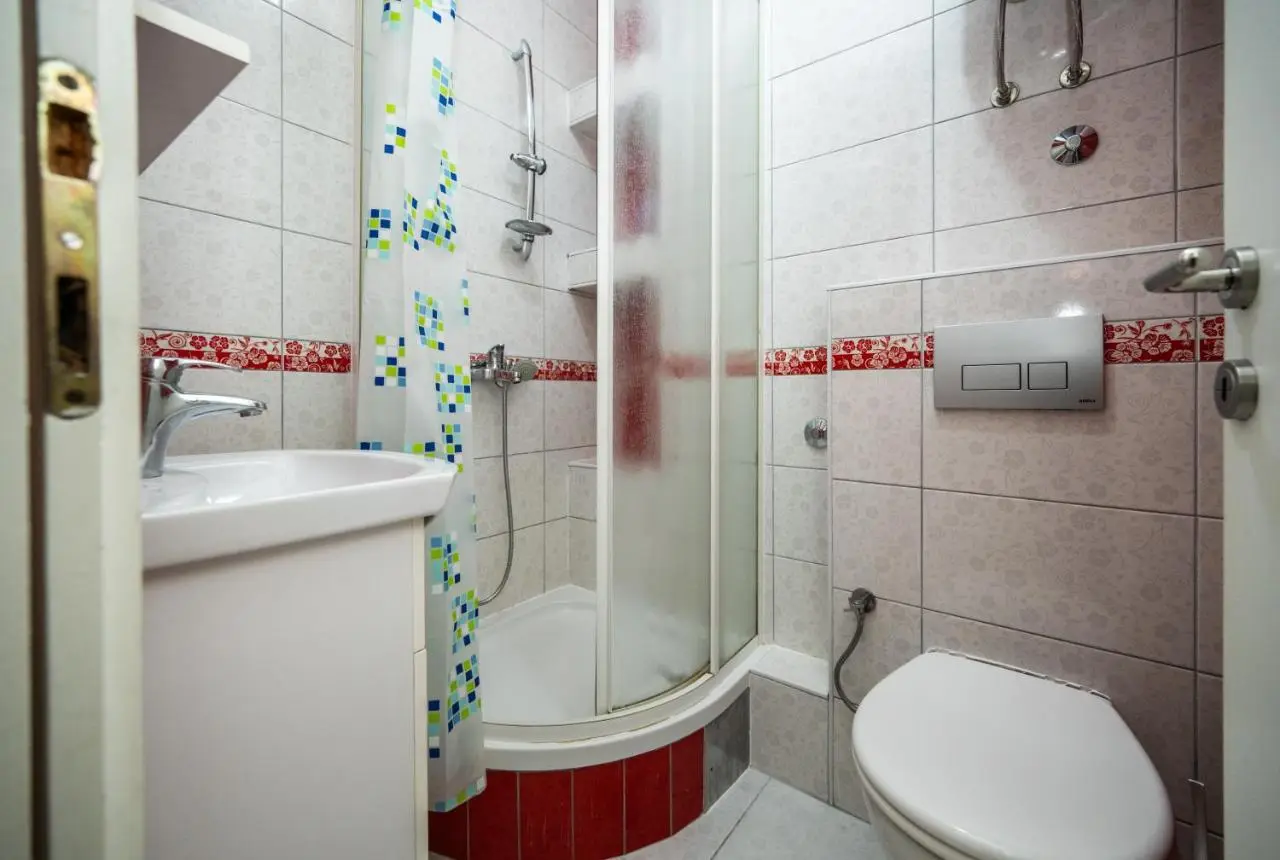 Spacious & Modern Apartment in the City Centre