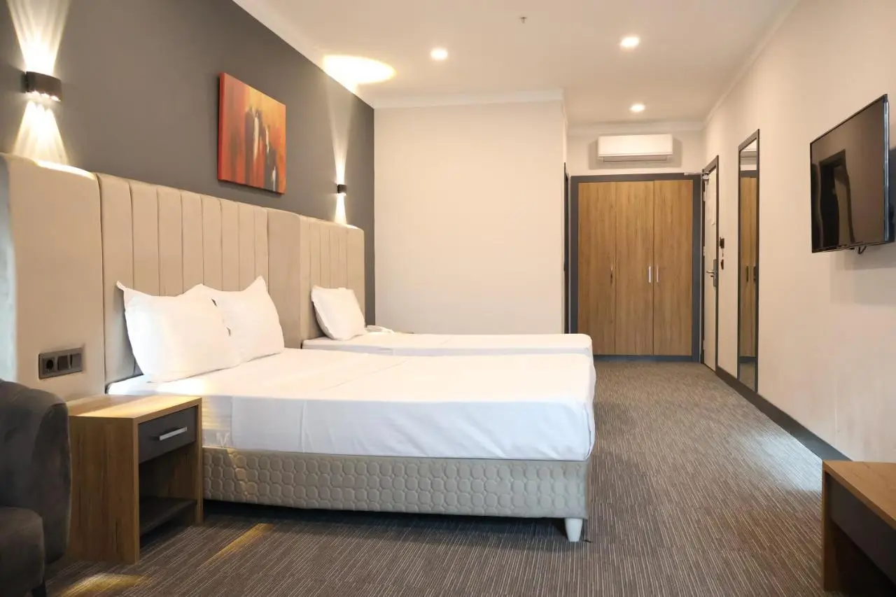 Home Plus Hotel