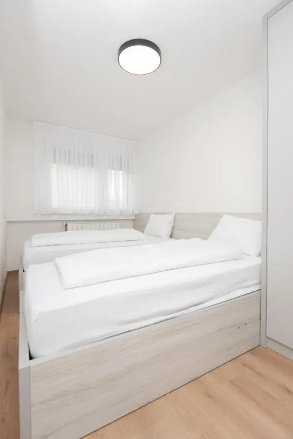 Lelas Apartments - free parking