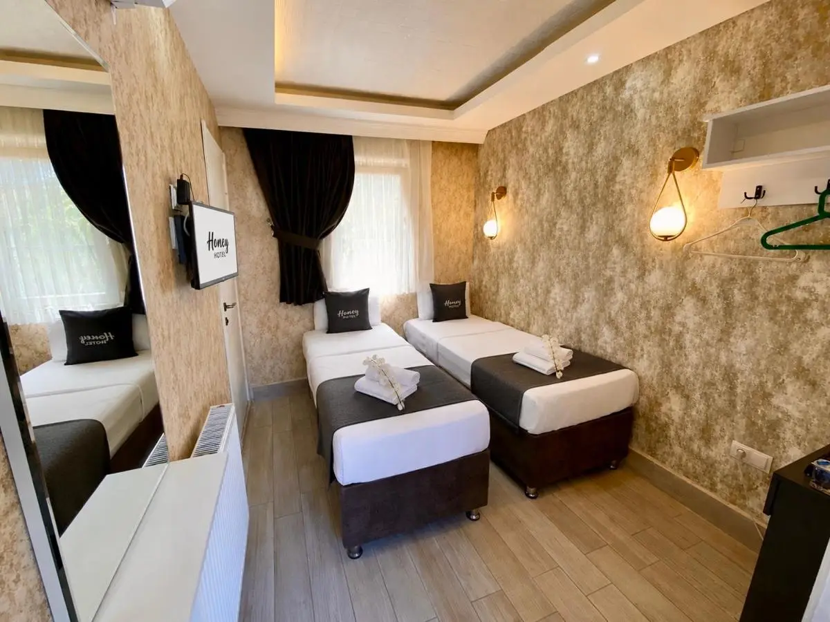 Honey Hotel