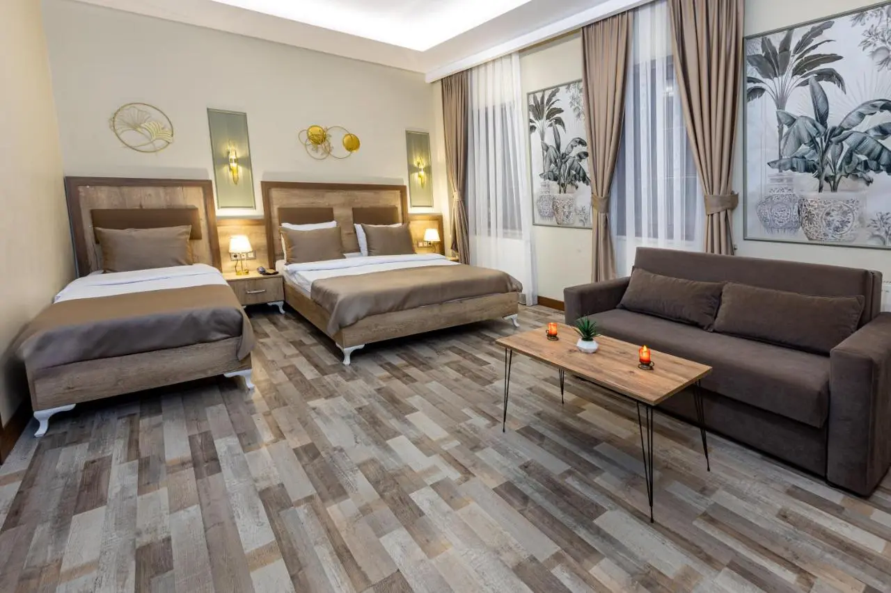 LINNGA HOTEL & SUITE