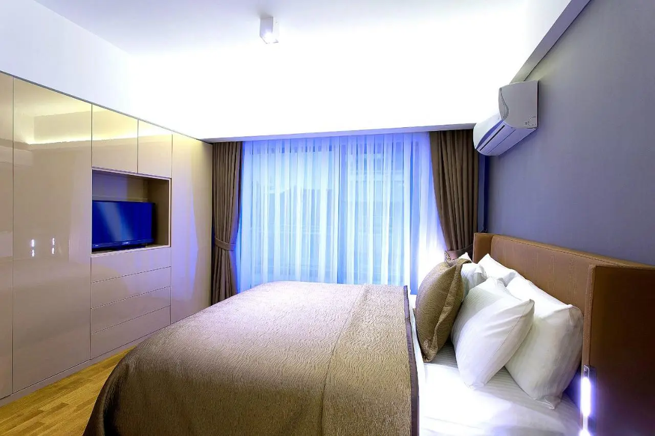 The Place Suit & Apartments
