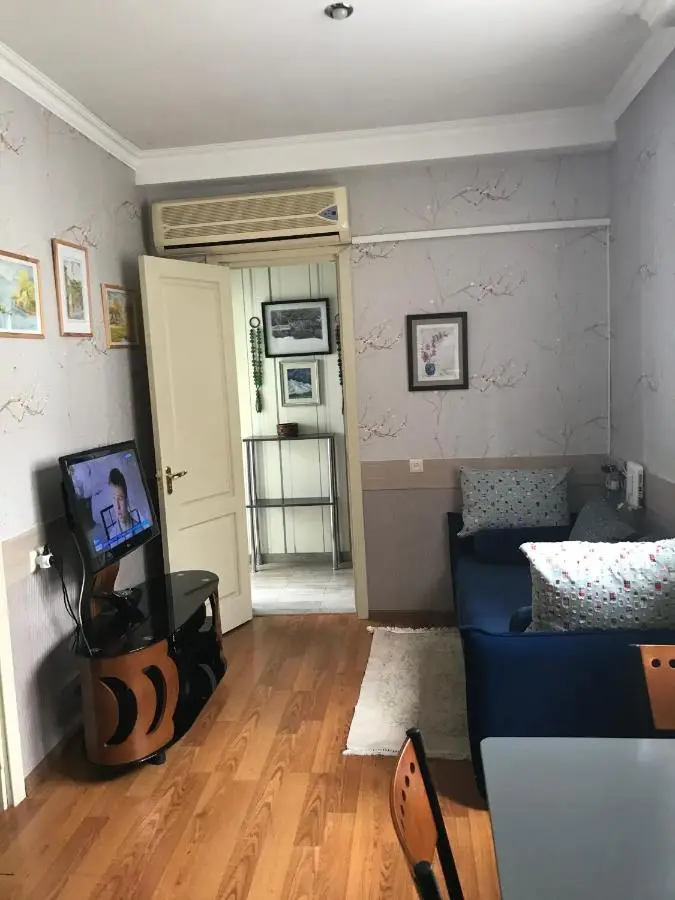 flat 44