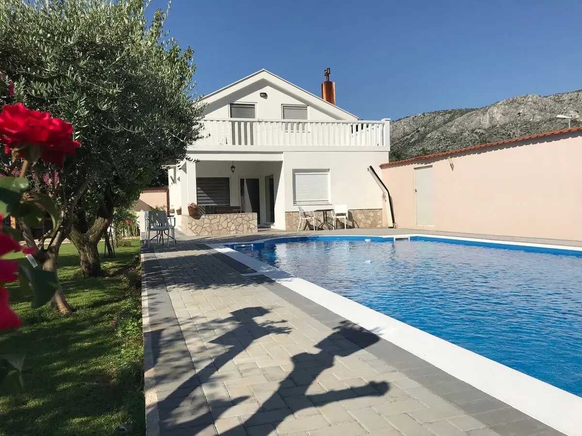 Villa Residence