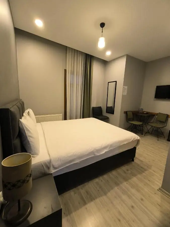 Ore Pera Suites
