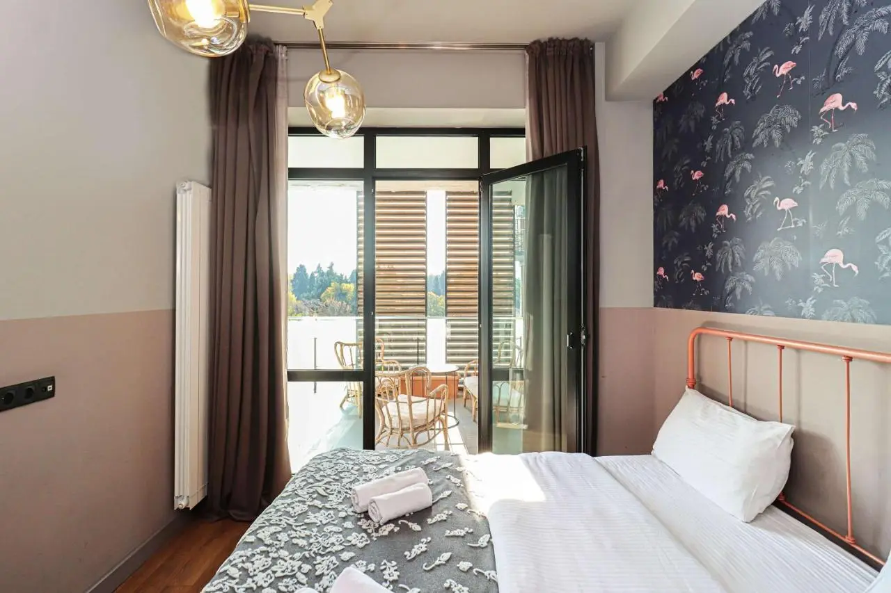 Wehost Apartment - On-site Pool & Gym - Not Included