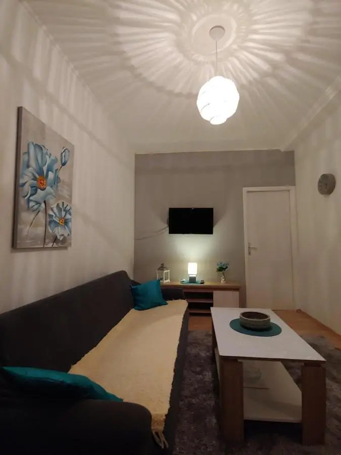 Apartments Tulipan - with free private parking garage