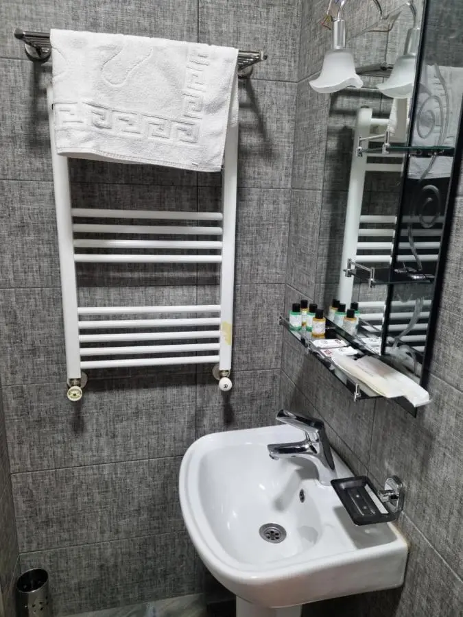 MAHALI HOTEL