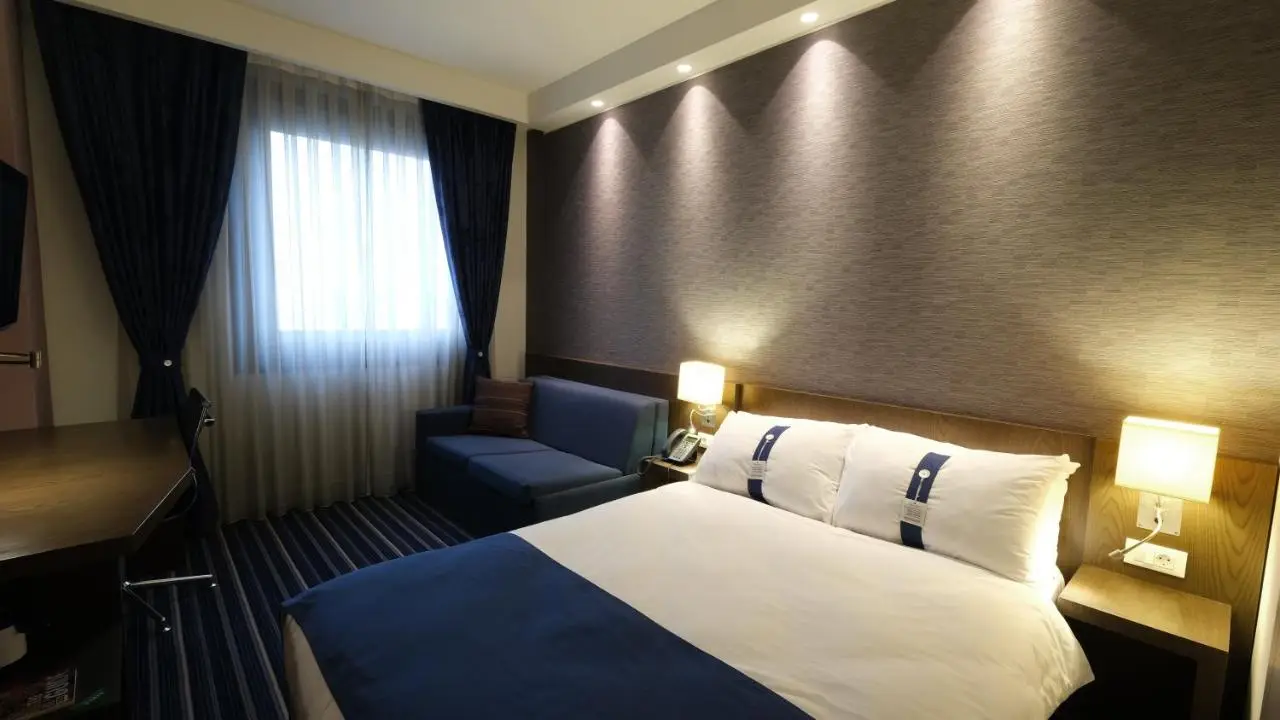 FEZ INN Hotel