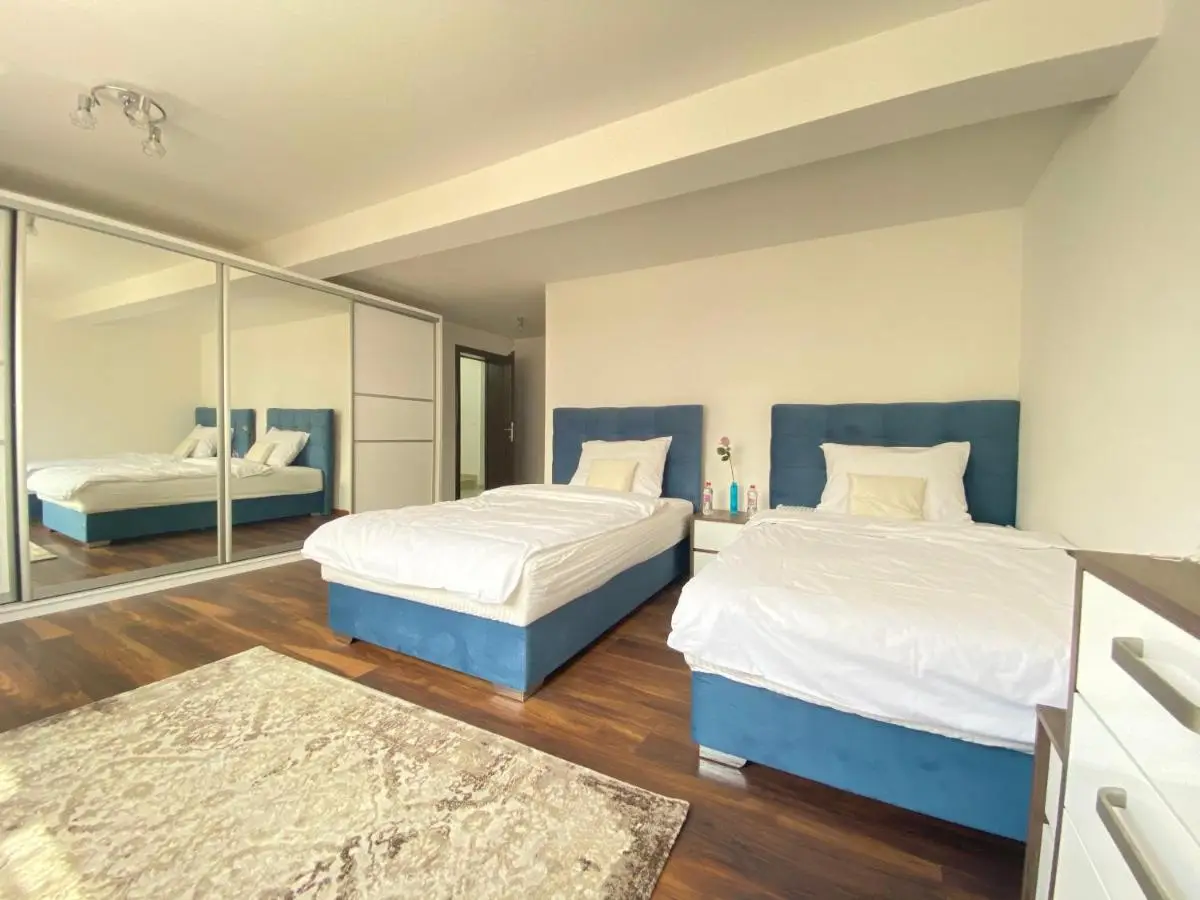 Al Qasr Luxury Villas