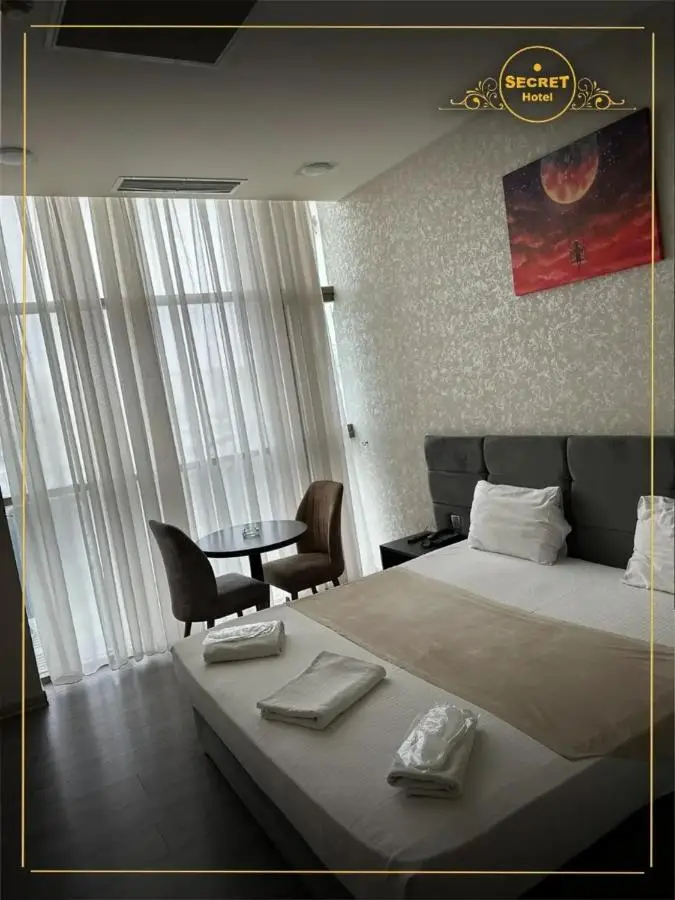 SECRET HOTEL