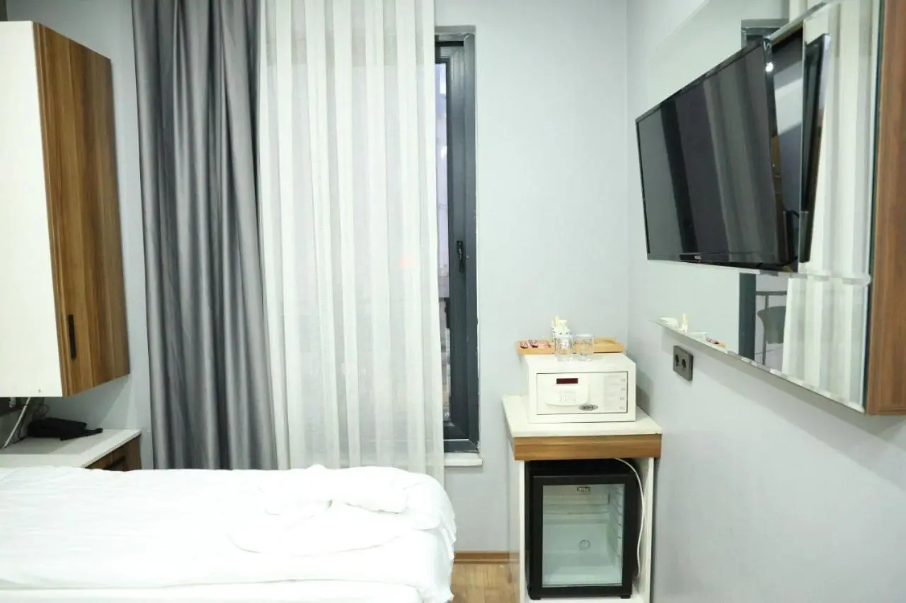 Yuvam Vari Hotel